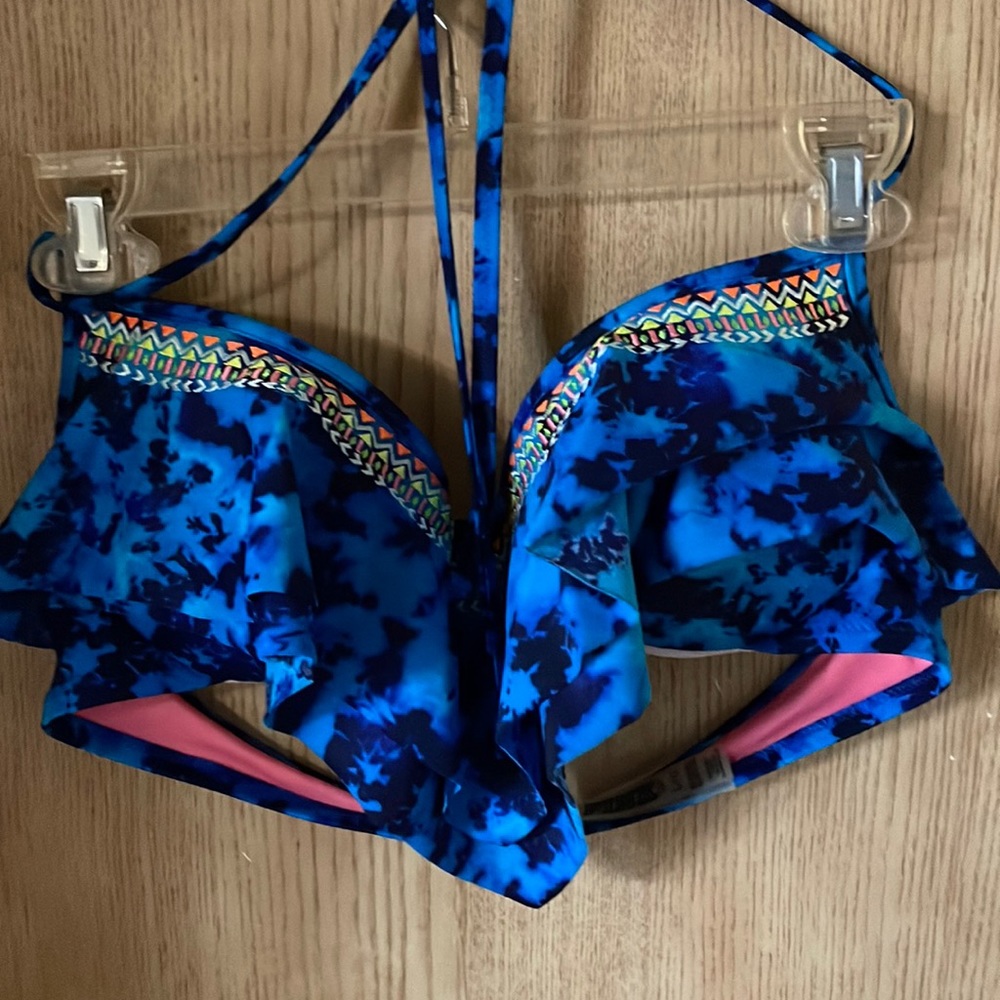 VS flounce push up swim bikini top size large